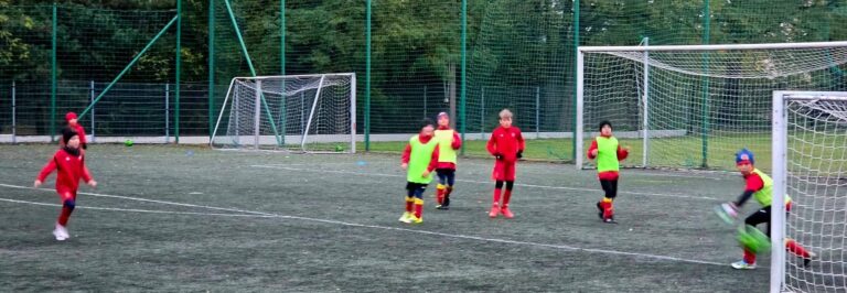 🌧️ DESZCZ, WIATR I OGROMNE SERCE DO WALKI! ŻAKI 2018 W KONINIE! 🌧️⚽💥⚪🔴🔵 – zdjęcie 5
